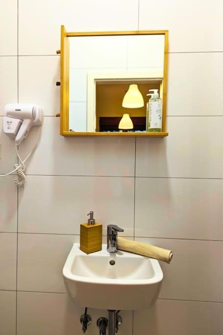 Cozy Ensuite Room In Zagreb Center Exteriör bild