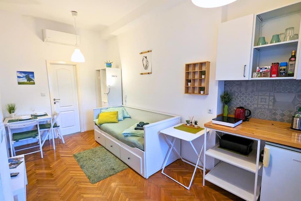 Cozy Ensuite Room In Zagreb Center Exteriör bild